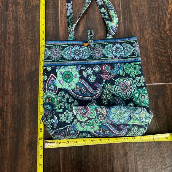VeraβBradley Quilted Cotton Tote in Emerald Paisley ππΏ - Picture 6 of 6